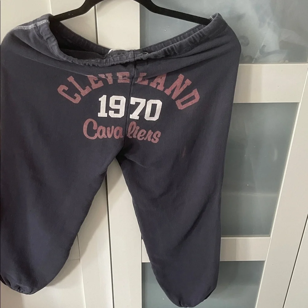 Kids Navy Cavaliers Jogger Sweatpants with Red Script